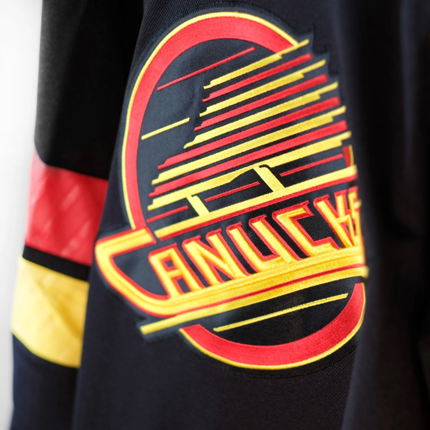 Vancouver Canucks Third Skate Adidas PrimeGreen Senior Jersey - Bo Horvat 4 Vancouver Canucks Third Skate Adidas PrimeGreen Senior Jersey - Bo Horvat - Image 4