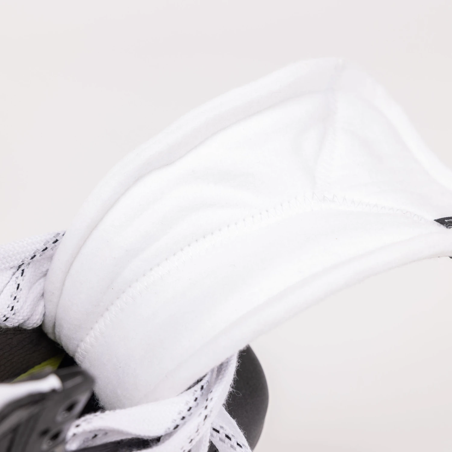 Bauer Vapor 3X Pro Intermediate Roller Hockey Skates 20 Bauer Vapor 3X Pro Intermediate Roller Hockey Skates - Image 20