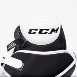 CCM Extreme Flex E4.9 Intermediate Goalie Catcher - Source Exclusive -The Hockey Hub Sales Store ccm catchers ccm extreme flex e4 9 intermediate goalie catcher source exclusive 5323903139906