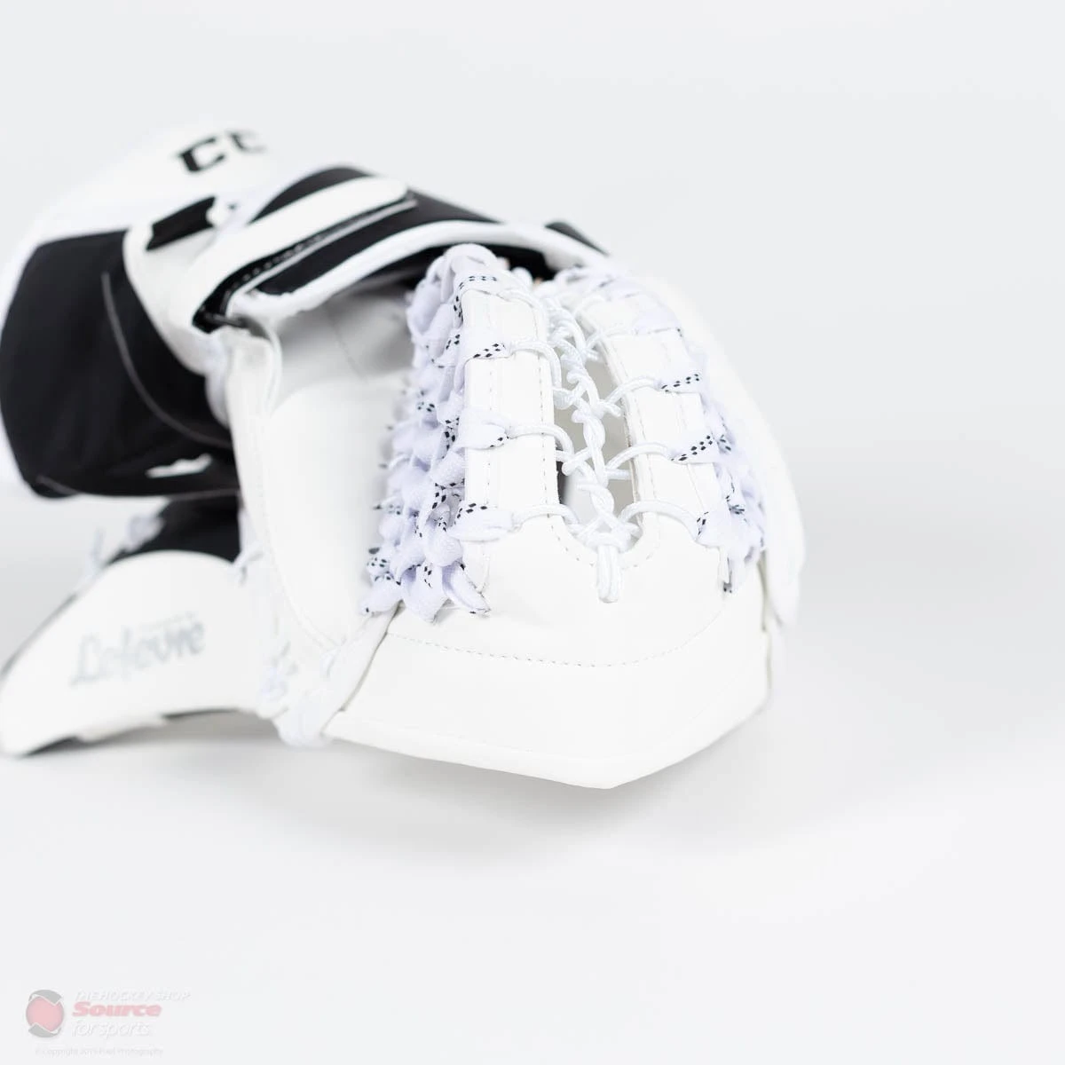 CCM Premier P2.5 Junior Goalie Catcher - Source Exclusive 7 CCM Premier P2.5 Junior Goalie Catcher - Source Exclusive - Image 7