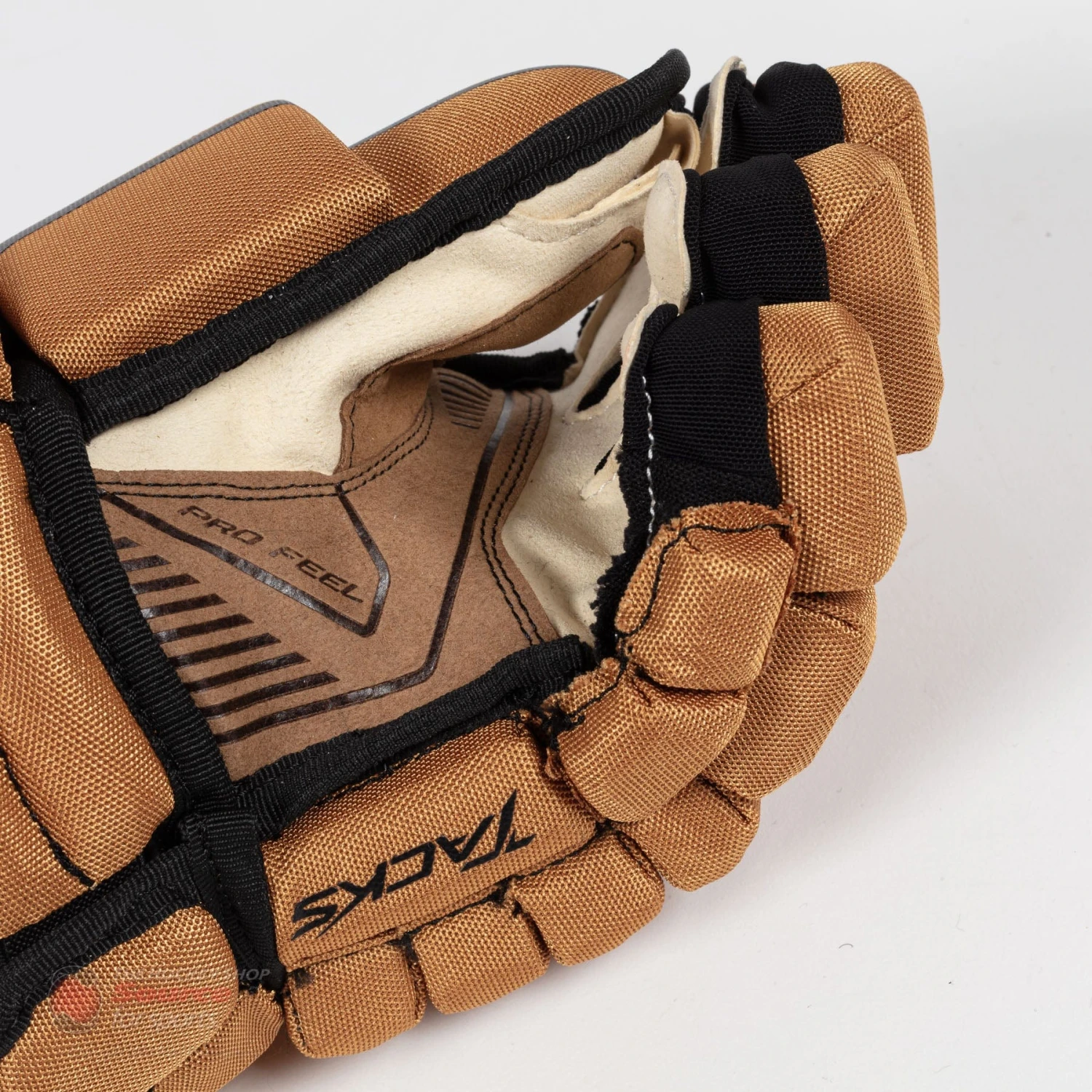 CCM Tacks Vector Plus Junior Hockey Gloves (2020) 6 CCM Tacks Vector Plus Junior Hockey Gloves (2020) - Image 6