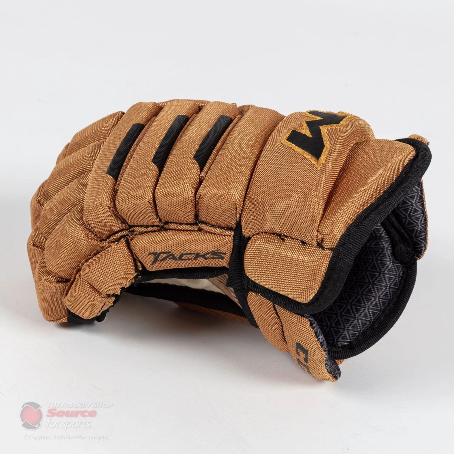 CCM Tacks Vector Plus Junior Hockey Gloves (2020) 3 CCM Tacks Vector Plus Junior Hockey Gloves (2020) - Image 3