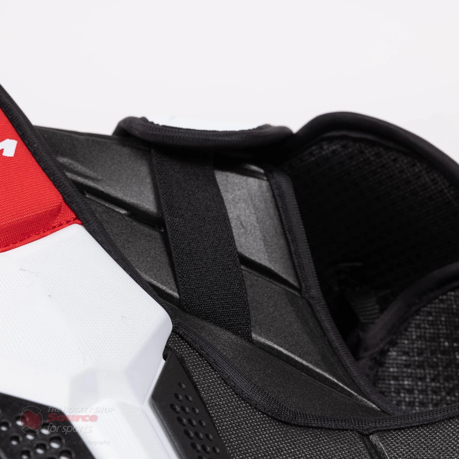 CCM Jetspeed FT4 Pro Senior Hockey Shoulder Pads 8 CCM Jetspeed FT4 Pro Senior Hockey Shoulder Pads - Image 8