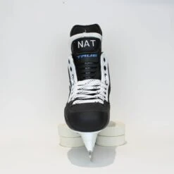TRUE Player Junior Hockey Skates - Pro Stock - VH Holder - White Side - "NAT" - Size 5 -The Hockey Hub Sales Store true hockey skates true player junior hockey skates pro stock vh holder white side nat size 5 5 r standard 15186595643458