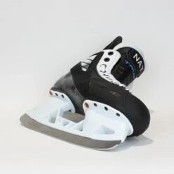 TRUE Player Junior Hockey Skates - Pro Stock - VH Holder - White Side - "NAT" - Size 5 -The Hockey Hub Sales Store true hockey skates true player junior hockey skates pro stock vh holder white side nat size 5 5 r standard 15186595774530