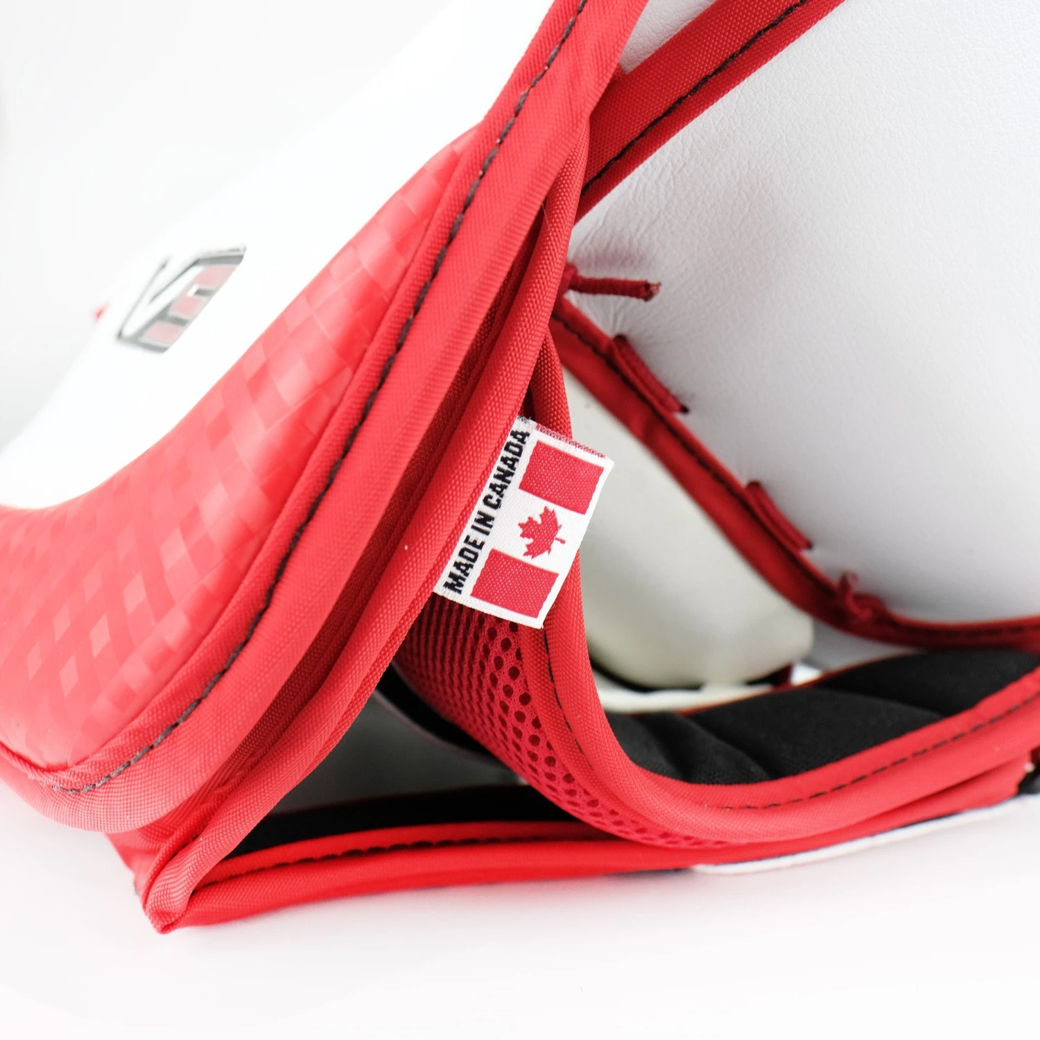 Vaughn Velocity V9 Pro Carbon Senior Goalie Blocker - Iceberg Graphic 3 Vaughn Velocity V9 Pro Carbon Senior Goalie Blocker - Iceberg Graphic - Image 3